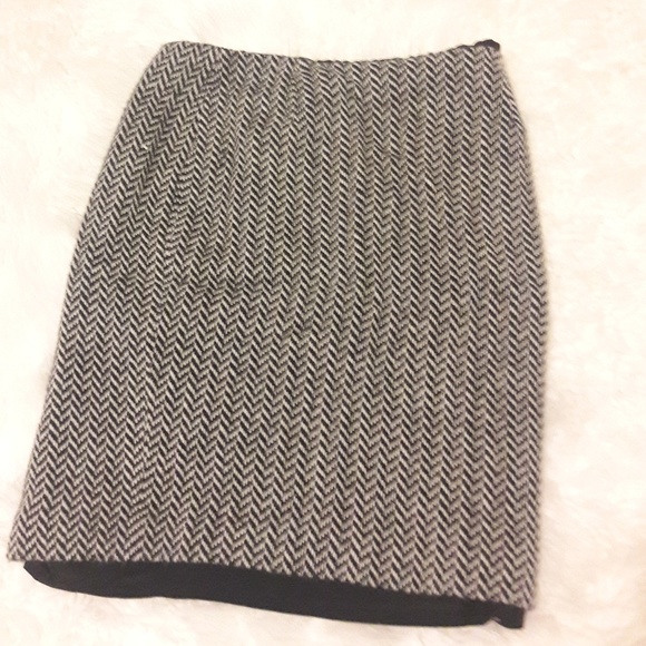 Anne Klein skirt - Picture 2 of 6